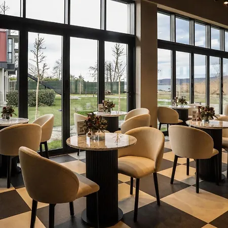Wellwood Hotel *